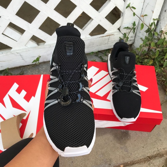 NIKE AUTHENTIC MENS SHOX New - Picture 3 of 8